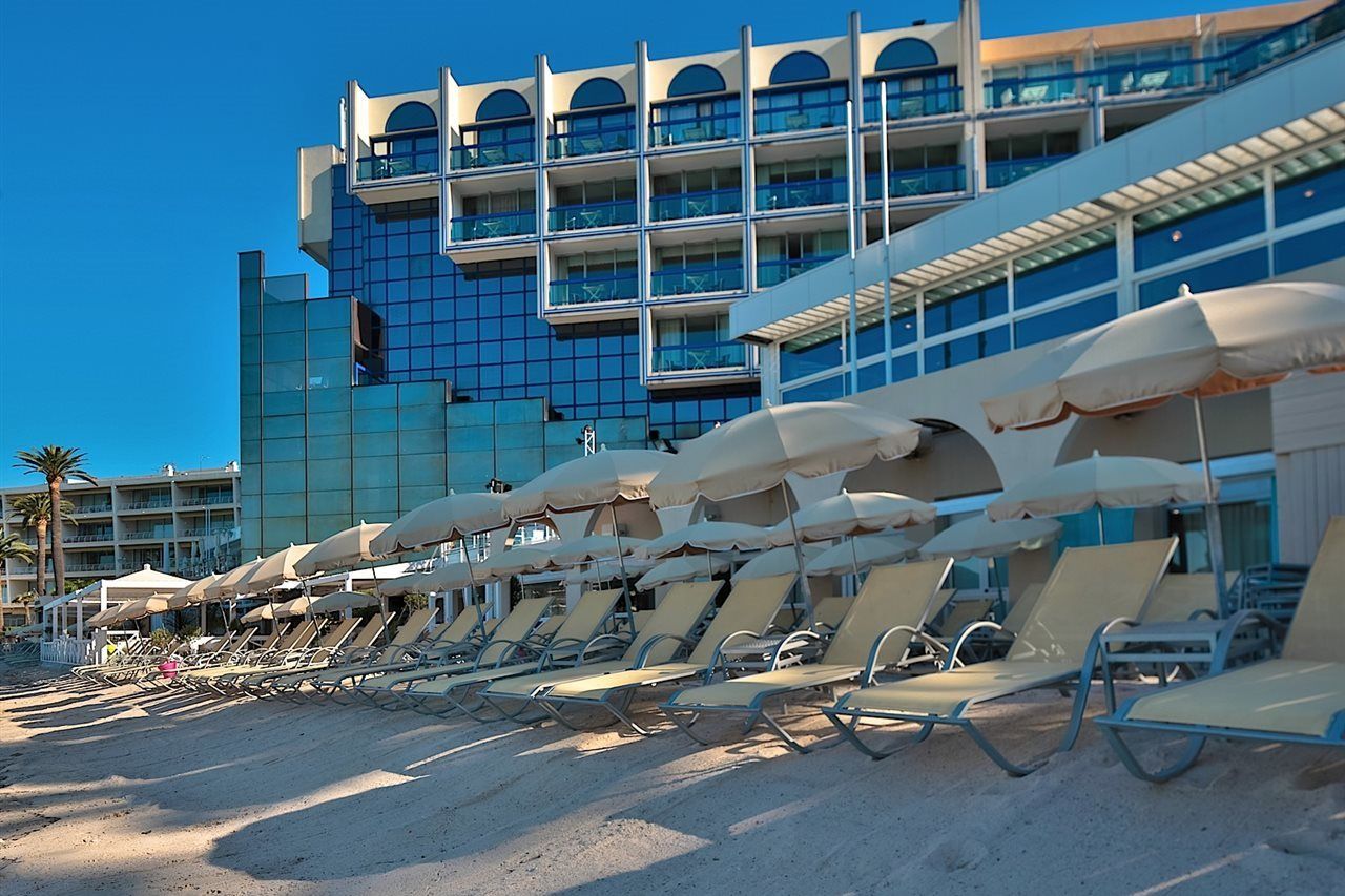 Garden Beach Hotel Жюан-ле-Пен Екстер'єр фото